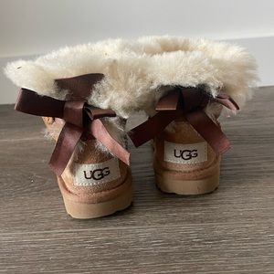 Baby Ugg size 6 good condition